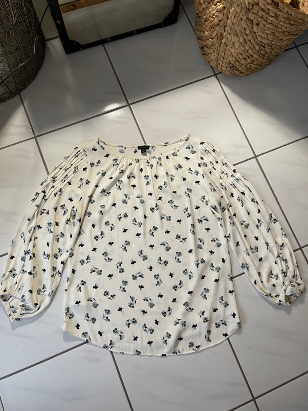 Ann Taylor Cream Floral Peasant Blouse with Green & Black Accents